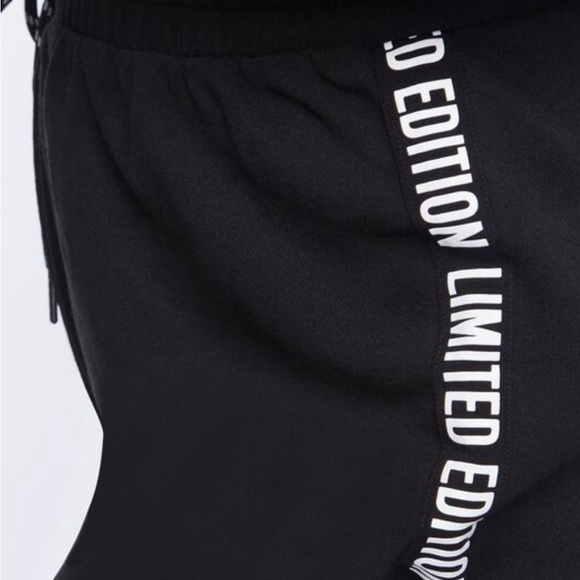 Plus size Active limited drawstring shorts - Picture 5 of 6